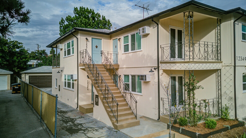 Building Photo - 12349 Riverside Dr