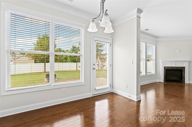 Building Photo - 1037 Jack Pine Rd