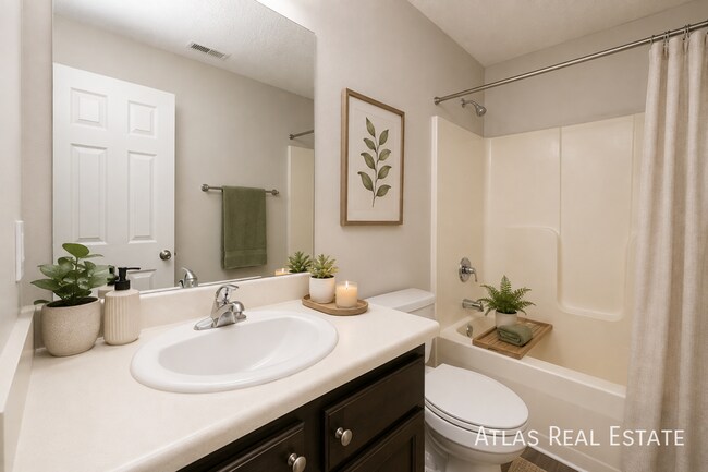 Building Photo - 322 Lexington Heights