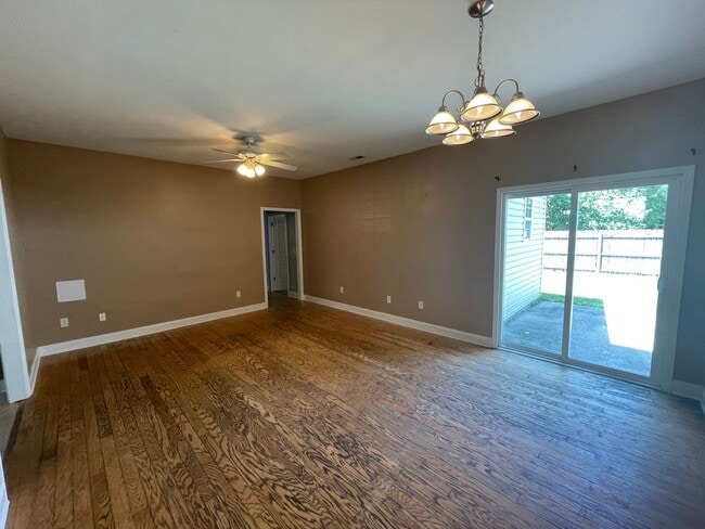 Building Photo - 375 Lullwater Dr