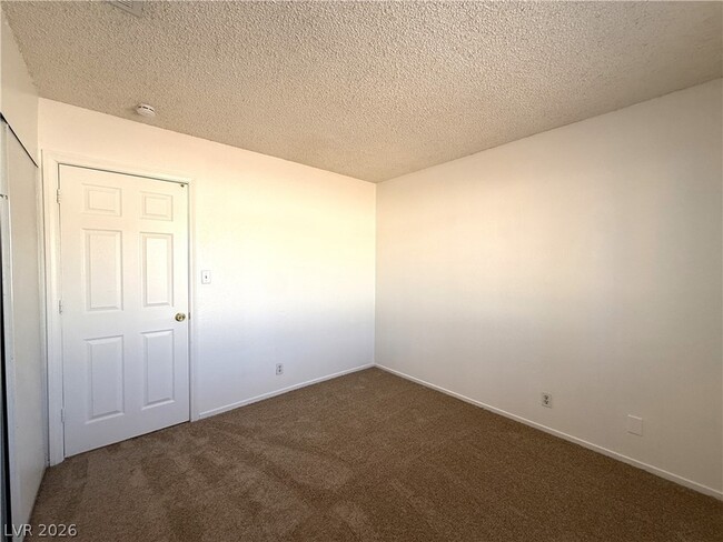 Building Photo - 2220 La Sombra St