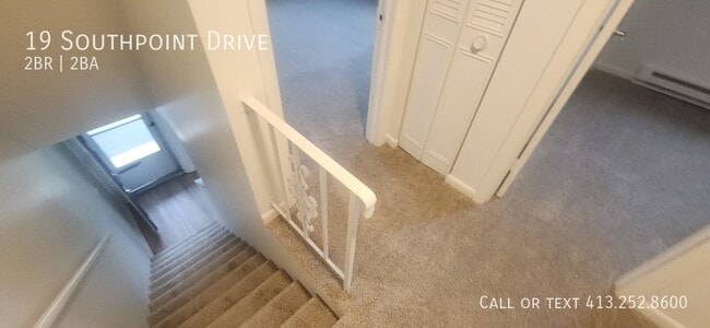 Building Photo - 19 Southpoint Dr