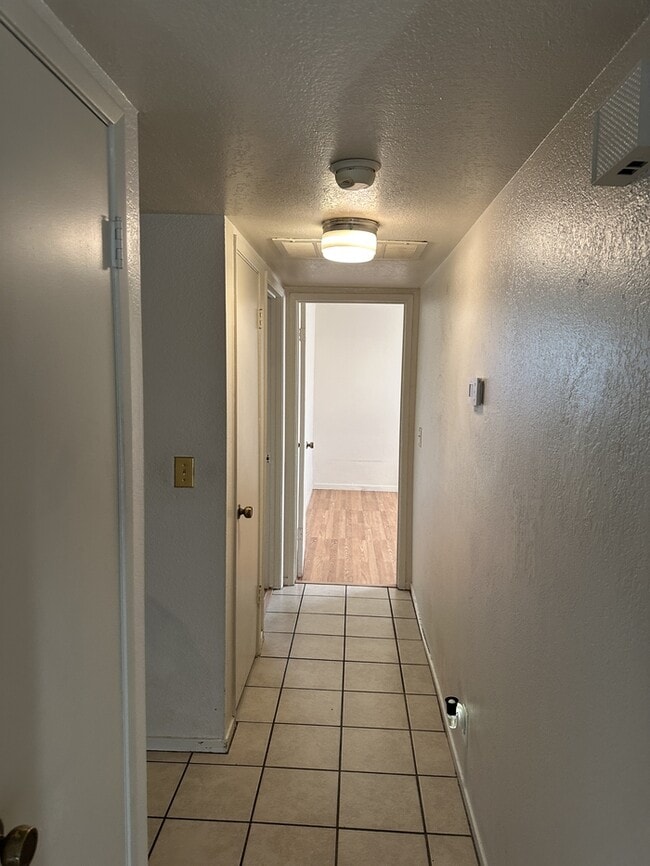 Building Photo - 2930 Whittier Ct