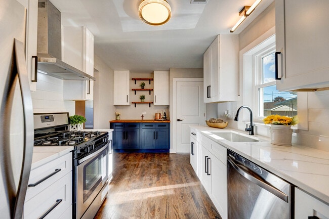 Building Photo - 4856 Wick Dr