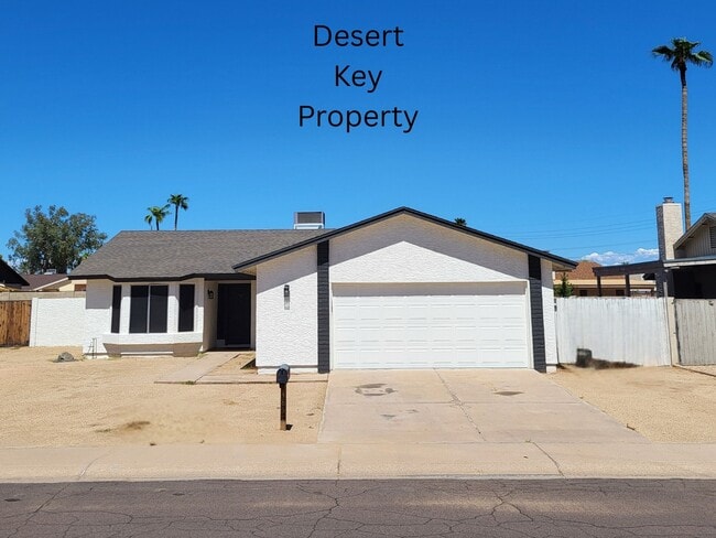 Building Photo - 4856 E Capistrano Ave