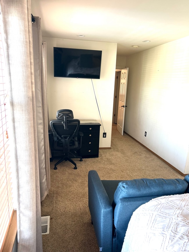 Building Photo - 5304 25th Ave NW