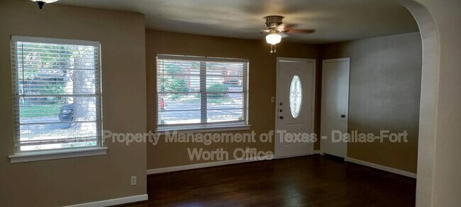 Building Photo - 1607 Briarwood Blvd