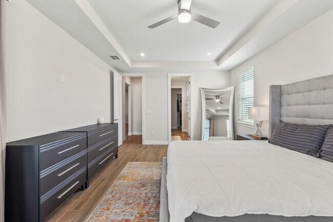 Building Photo - 10373 SW Green Turtle Ln