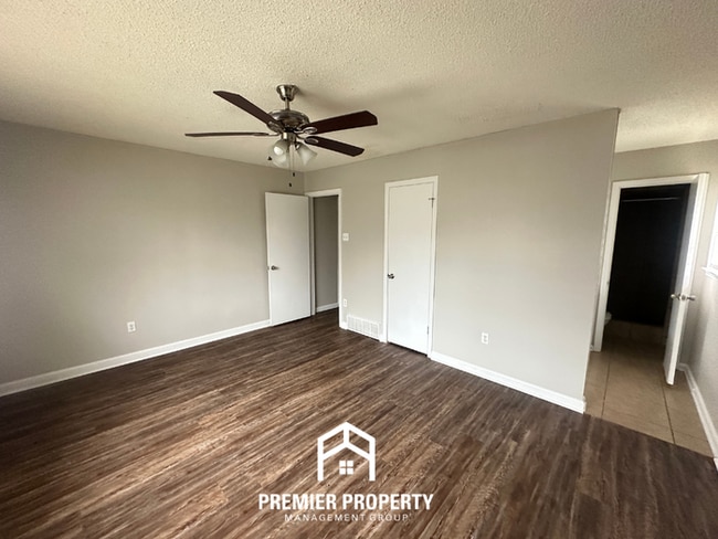 Building Photo - 4505 Stony Point Dr