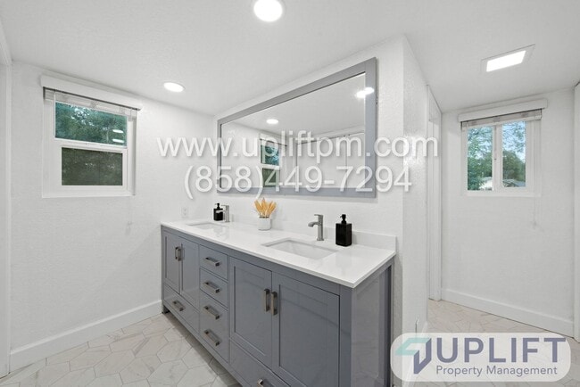 Building Photo - Country Estates - 4 bedroom 3 bathroom ove...