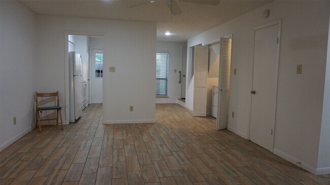 Building Photo - 5000 Milwee St