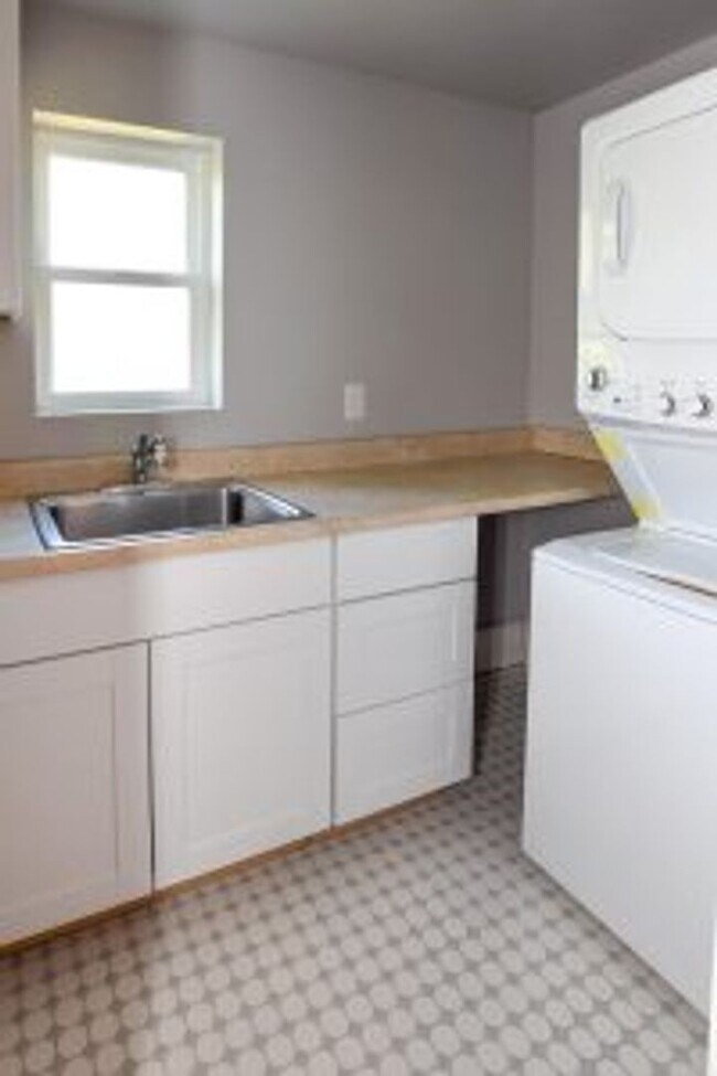 Building Photo - Morrison