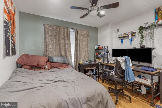 Building Photo - 1233 N 2nd St