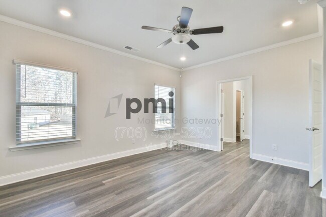 Building Photo - 247 Magnolia Villas Dr