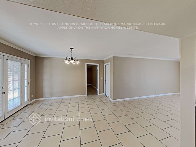 Building Photo - 3433 W Paradise Dr