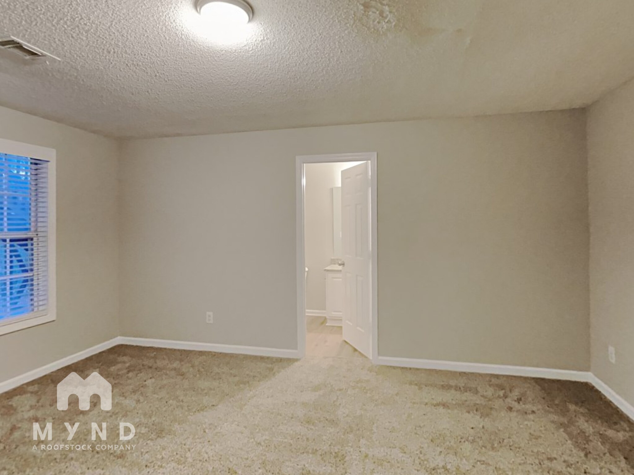 Building Photo - 1013 Vineyard Walk