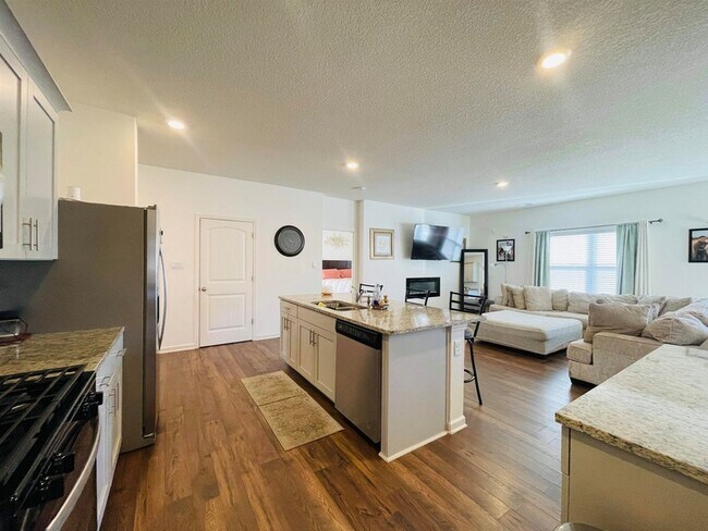 Building Photo - 35 Witherspoon Dr