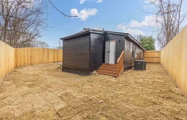 Building Photo - 2314 Brooklyn Ave