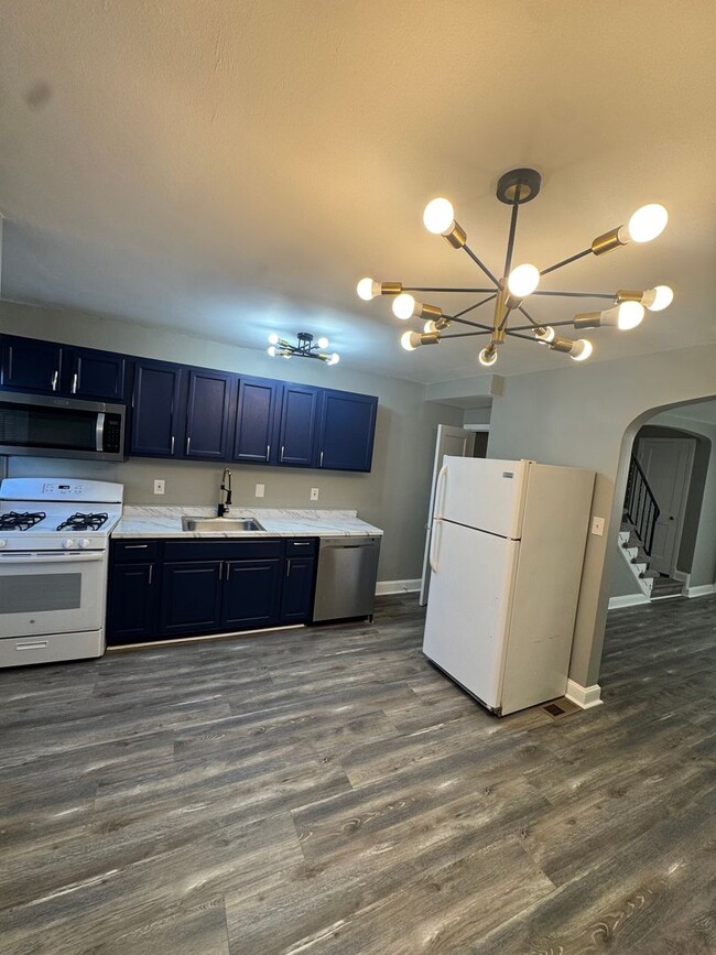 Building Photo - 2-Bedroom Townhome with Spacious Backyard – Available Now