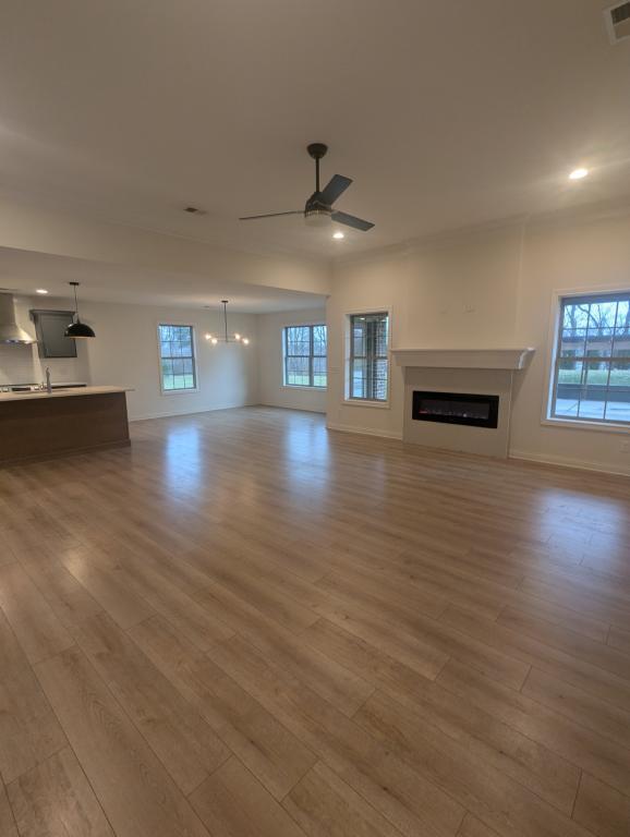 Building Photo - 651 Four Winds Dr