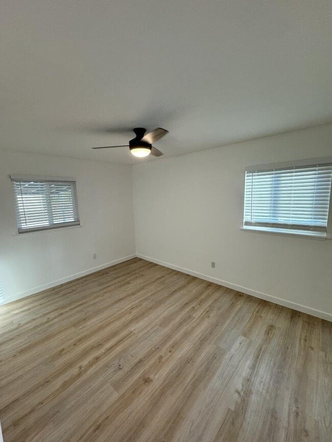 Building Photo - 555 Fig Ave