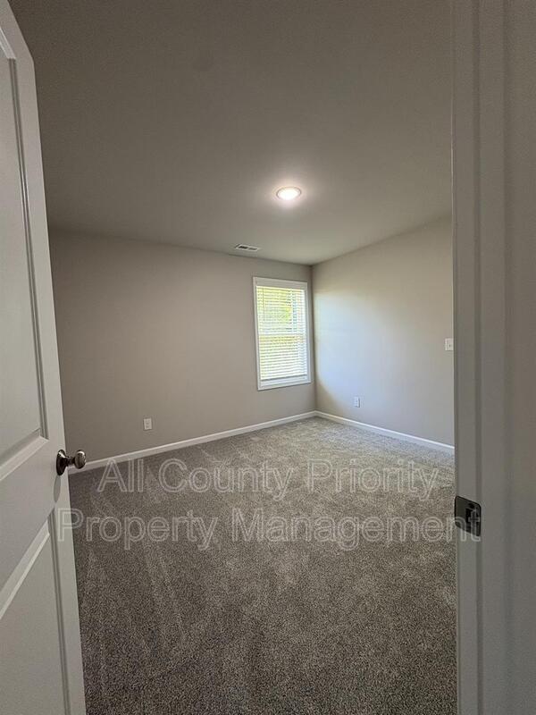 Building Photo - 107 Faucette Dr