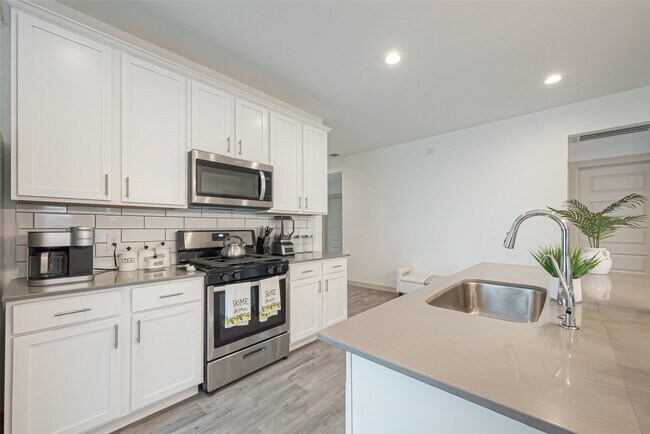 Building Photo - 17 Desert Spring Ln