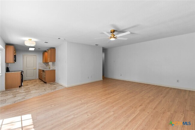 Building Photo - 1808 Moonlight Dr