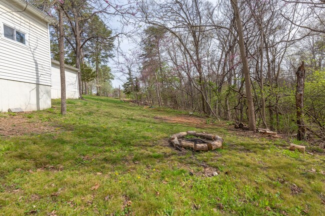 Building Photo - 2 Bed, 2 Full Bath Single Family Home in H...