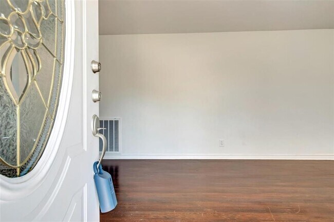 Building Photo - 1316 Zora St