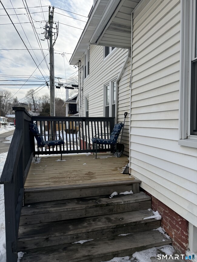 Building Photo - 246 Ledyard St