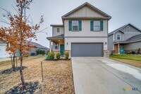 Building Photo - 2421 Ayers Dr