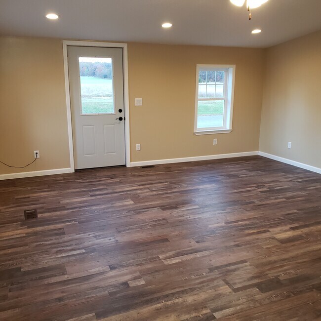 Living room - 10561 W 800 N