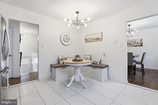 Building Photo - 6906 Berkshire Dr