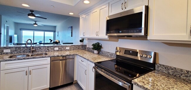 Building Photo - For rent condo Space Coast River Front