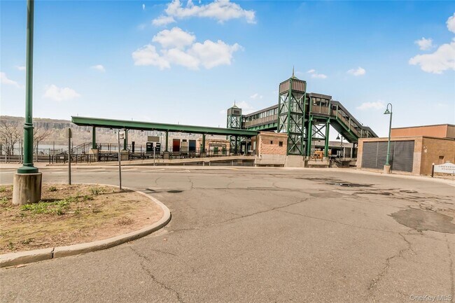 Building Photo - 1155 Warburton Ave