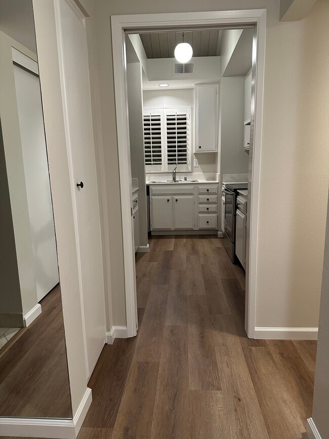 Building Photo - 70100 Mirage Cove Dr
