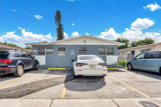 Building Photo - 15991 NE 18th Pl