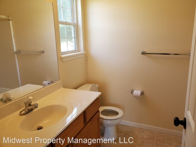 Building Photo - 4 br, 3 bath House - 6191 N Gregory Dr