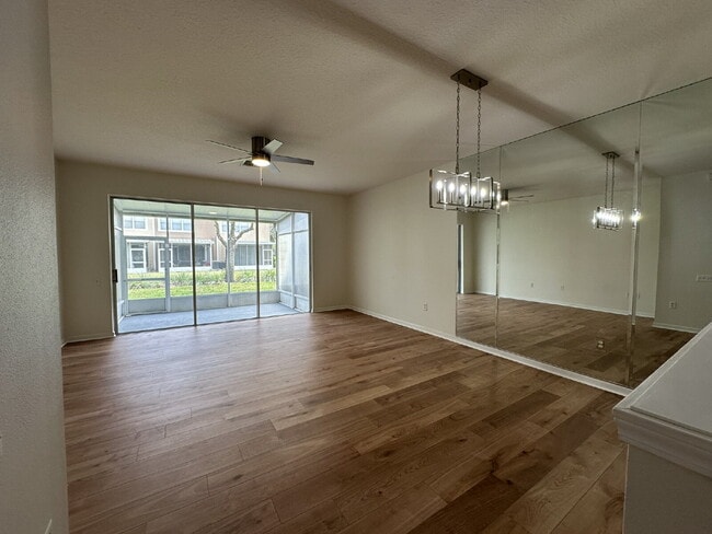 Building Photo - "Spacious 3-Bed Townhouse with 2.5 Baths in Beautiful Bradenton!"