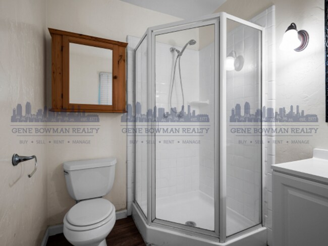 Building Photo - 6129 Pembroke Dr