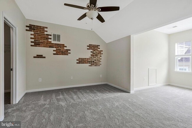 Building Photo - 59 Steeplechase Dr