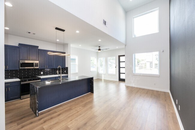 Building Photo - 8502 Safeguard St