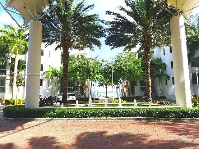 Building Photo - 7900 Harbor Island Dr
