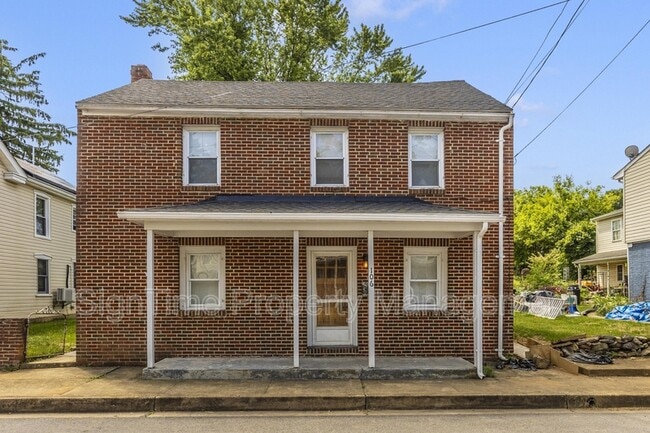 Building Photo - 106 Potomac St