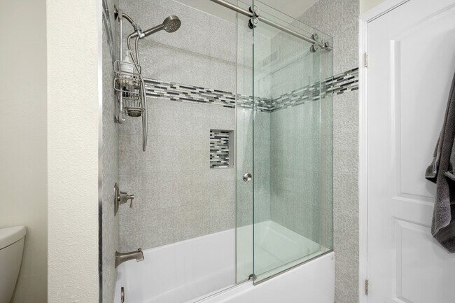 Building Photo - 3924 Park Pl