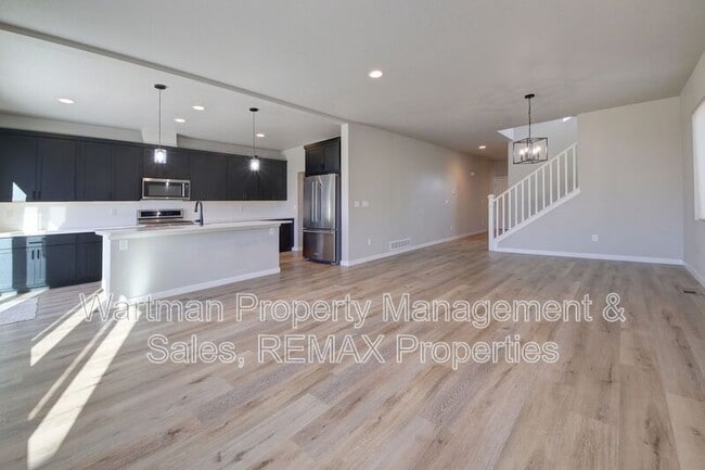 Building Photo - 462 Blanket Flower St