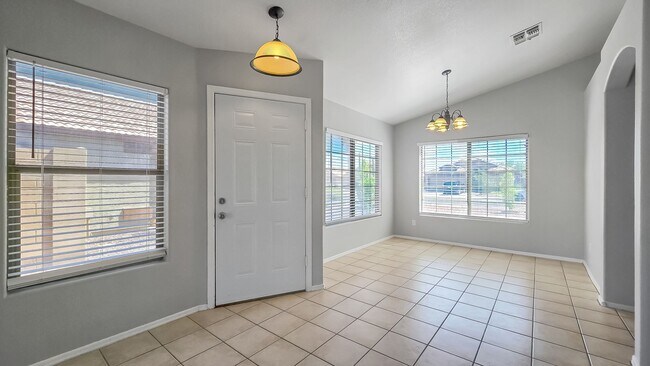 Building Photo - 13344 W Desert Ln
