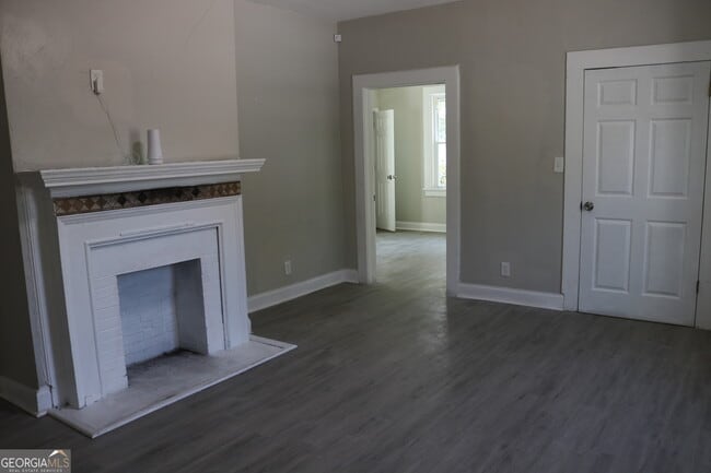 Building Photo - 254 21st Ave