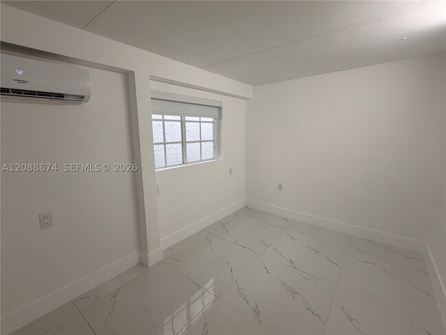 Building Photo - 3354 NW 50th St